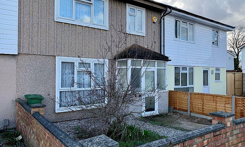 3 Bedroom House In R...