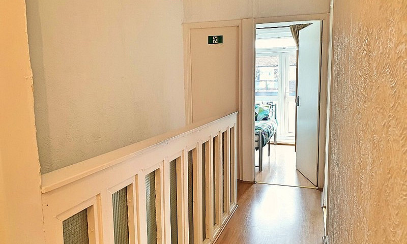 3 Bedroom Flat Near ...