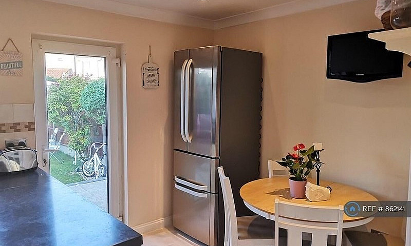 Spacious 3 Bed House...