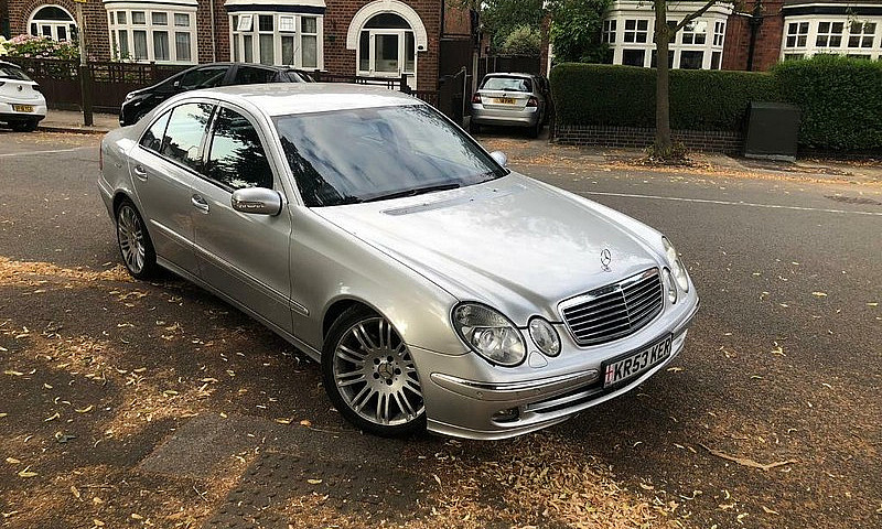 Mercedes E Class E32...