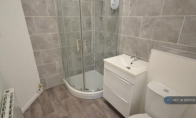 1 Bedroom Flat In Cr...