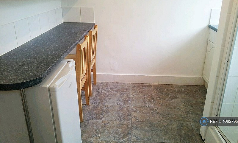 1 Bedroom Flat In Wi...