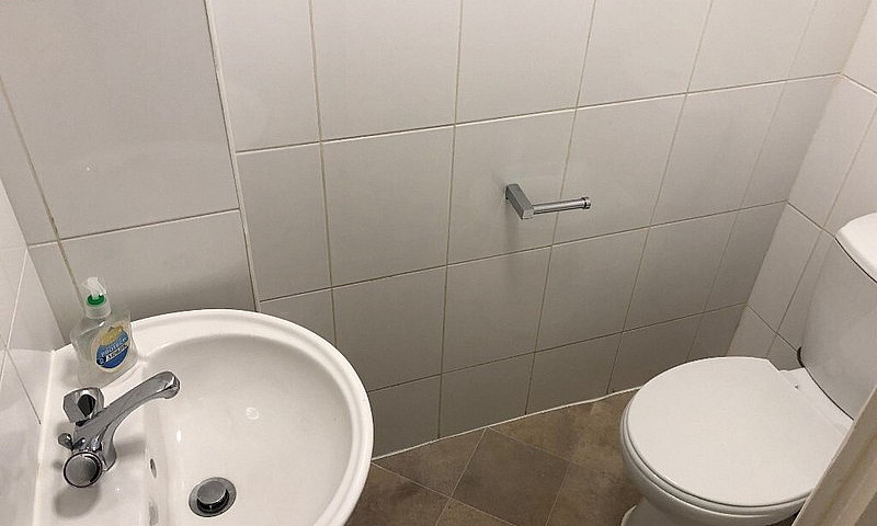 Large 2 Bedroom Spli...