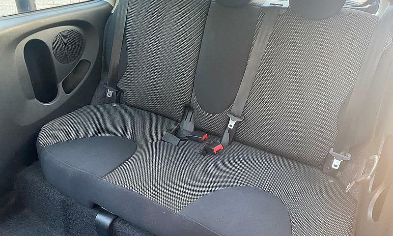 Nissan Mirca...