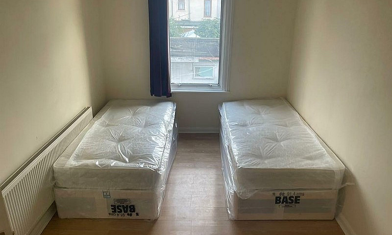 Double Bedroom ...
