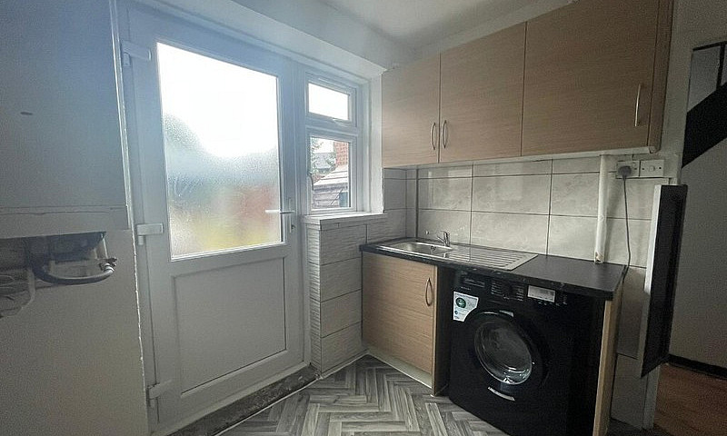 Spacious 2 Bed House...