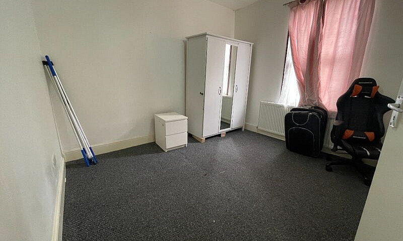 Two Bed First Floor ...