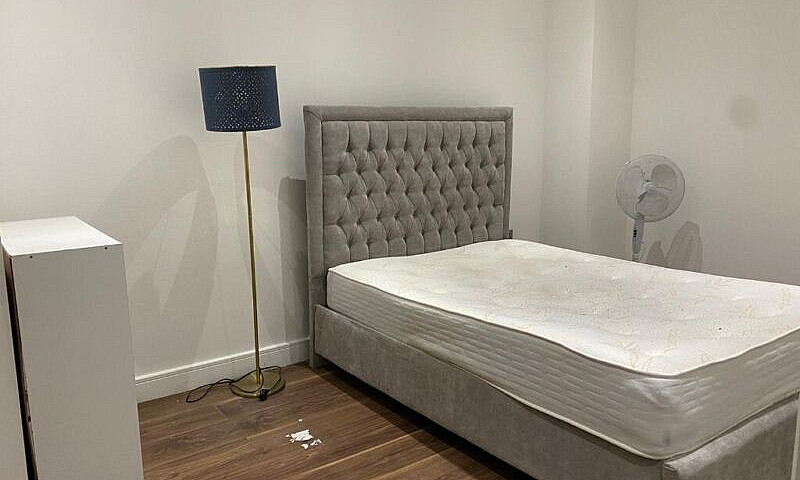 Large Studios Availa...