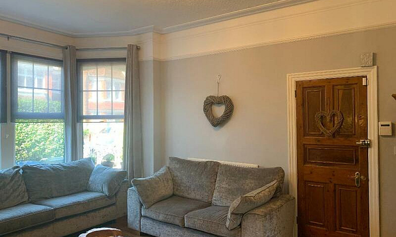 3 Bedroom Flat In 54...