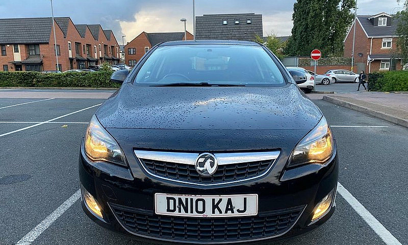 2010 Vauxhall Astra ...