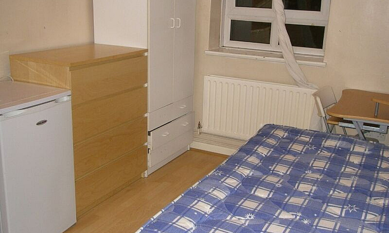 009C- Double Room Av...