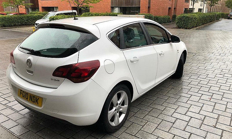 Vauxhall Astra Sri 1...