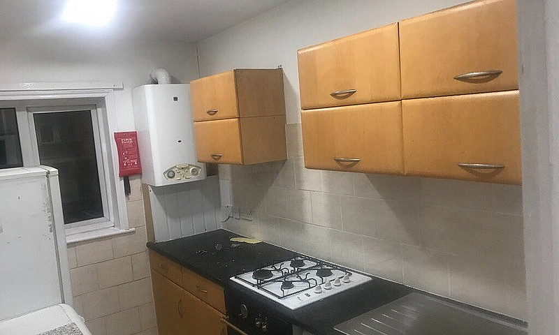 One Bedroom Flat To ...