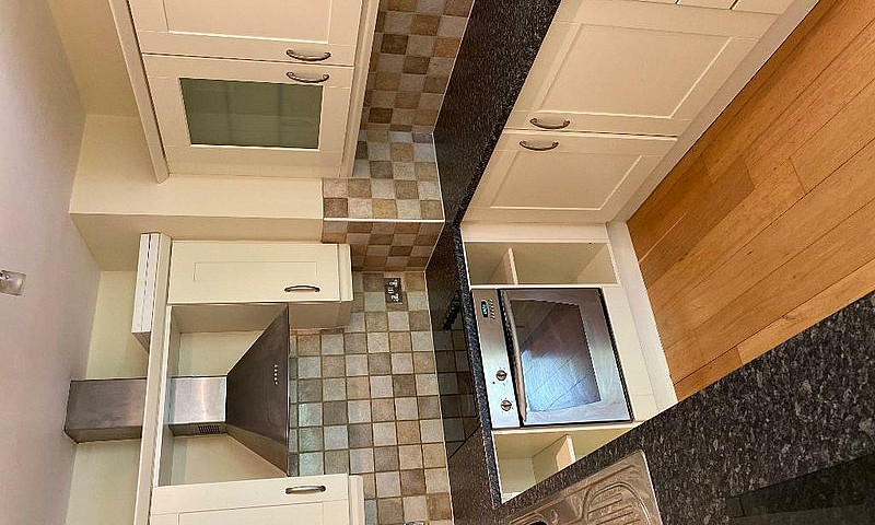 1 Bedroom Flat In Ni...