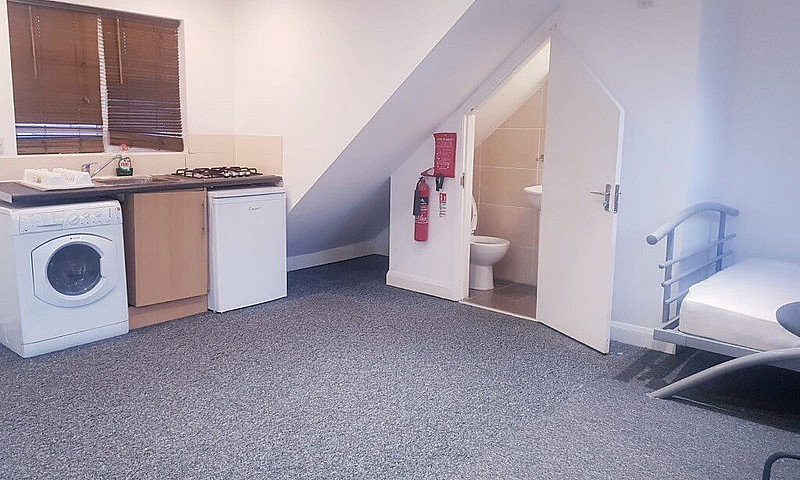 Studio Flat Includin...