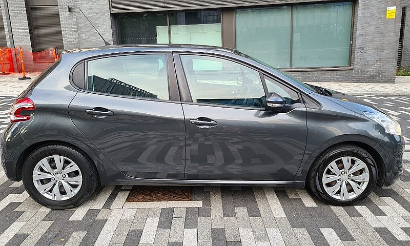 Peugeot 208 1.4 Hdi ...