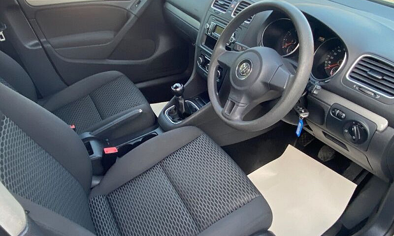 Volkswagen  Golf 1.2...