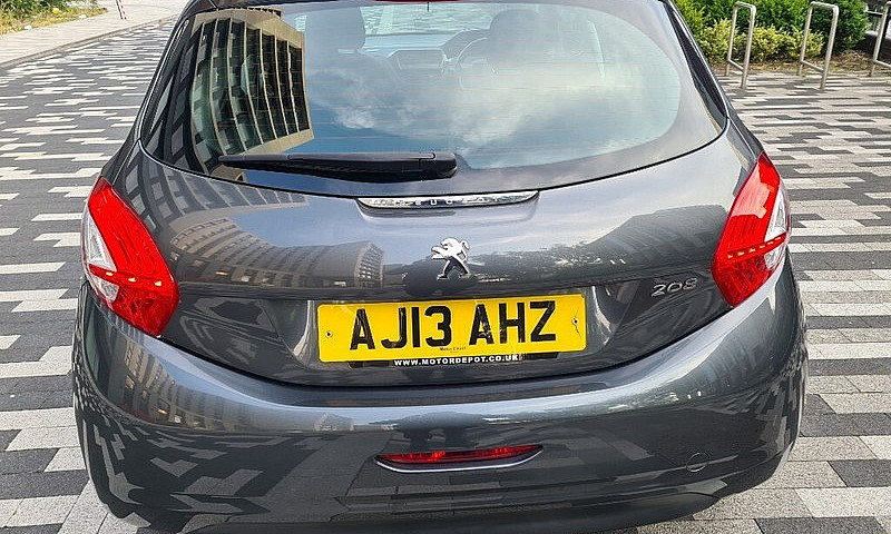Peugeot 208 1.4 Hdi ...