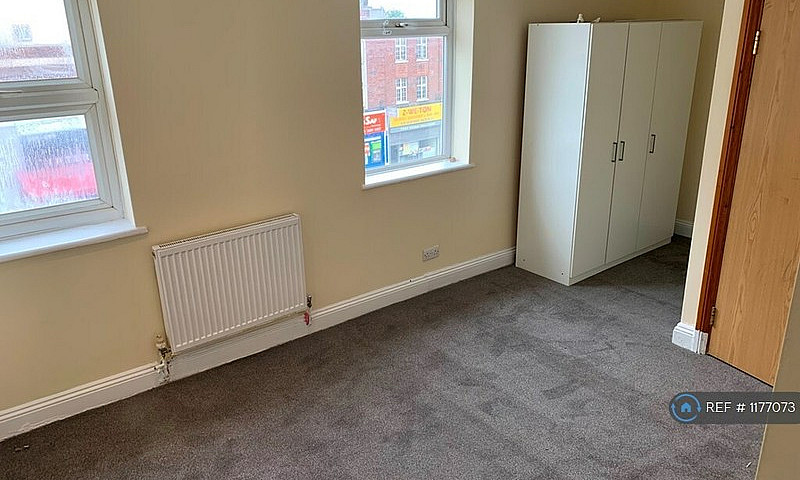 1 Bedroom Flat In Ne...