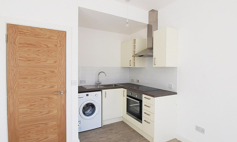 A Large & Open Plan ...