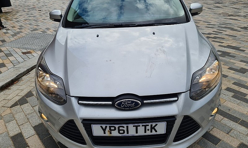 Ford Focus 1.6 Petro...