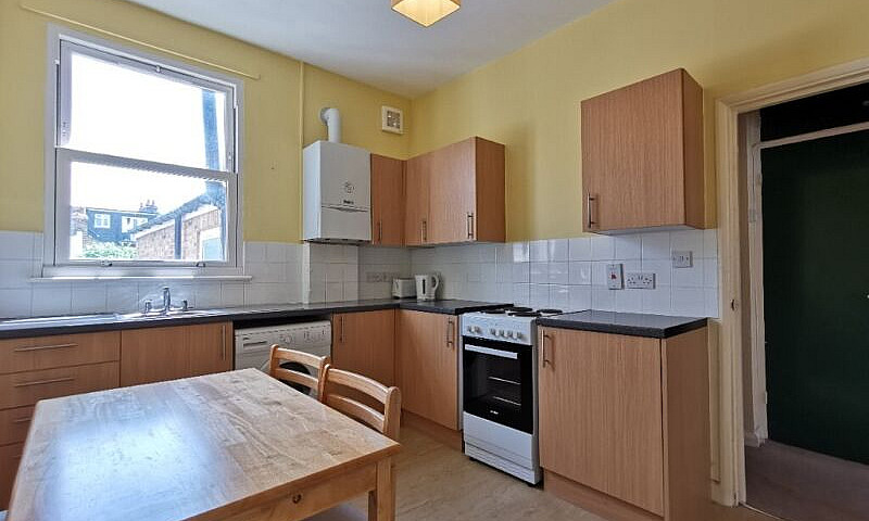 1 Bed Flat Charteris...