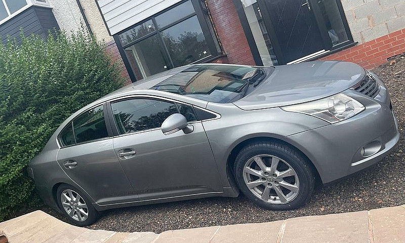Toyota Anvensis ...
