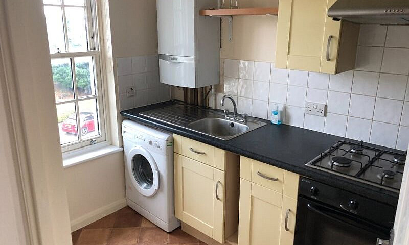 1 Bedroom Flat, Slou...