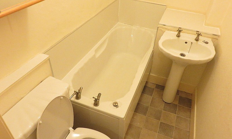 1 Bedroom Flat In Si...