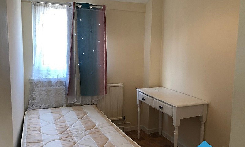 Large 3 Bedroom 1St ...
