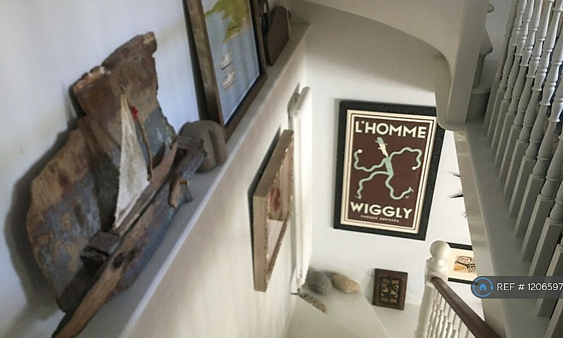 3 Bedroom House In P...