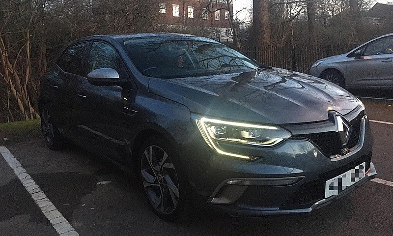 17 Renault Megane 1....