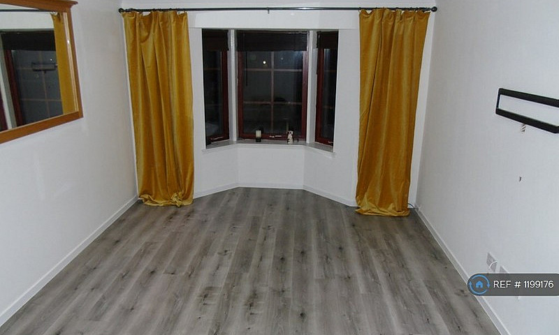 2 Bedroom Flat In Ar...