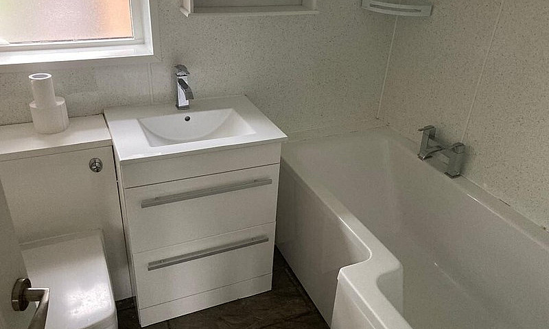 2 Bedroom Flat Avail...
