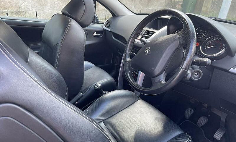 Stunning Peugeot 207...