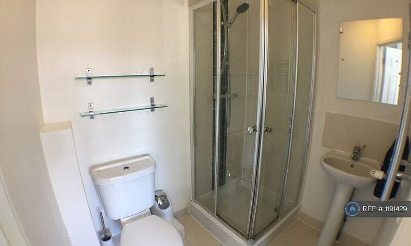 1 Bedroom In East Fe...