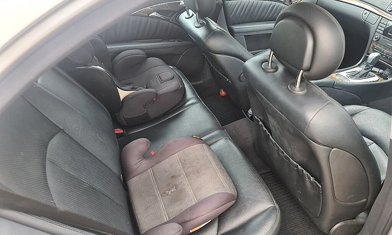 Mercedes-Benz, E Cla...