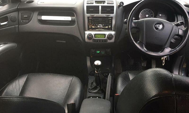 Kia Sportage ...