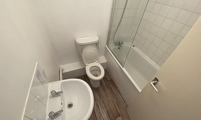 One Bedroom First Fl...