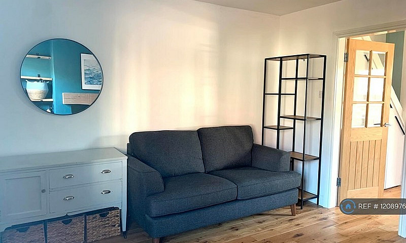 1 Bedroom House In W...