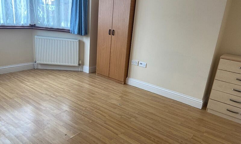 4 Bedroom House  Fur...