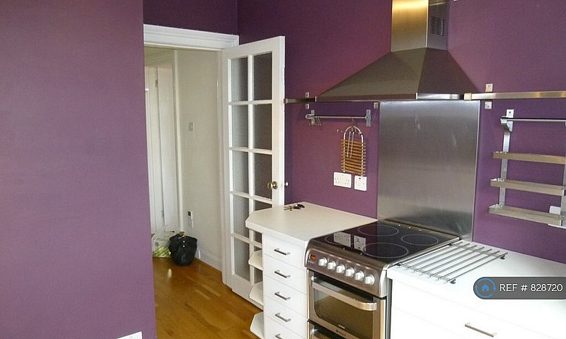 2 Bedroom Flat In Sh...