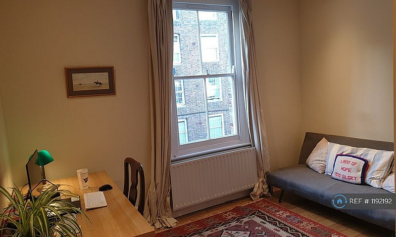 2 Bedroom Flat In Ke...