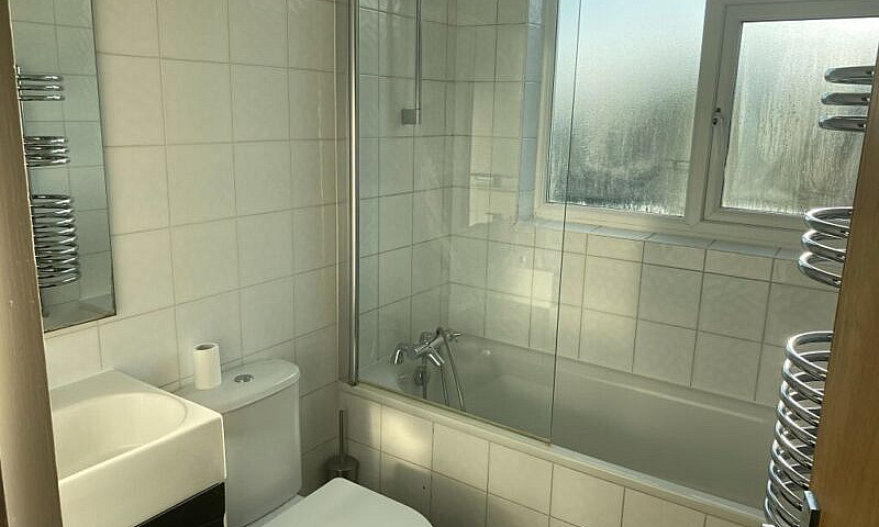 3/4 Bed Duplex Flat,...