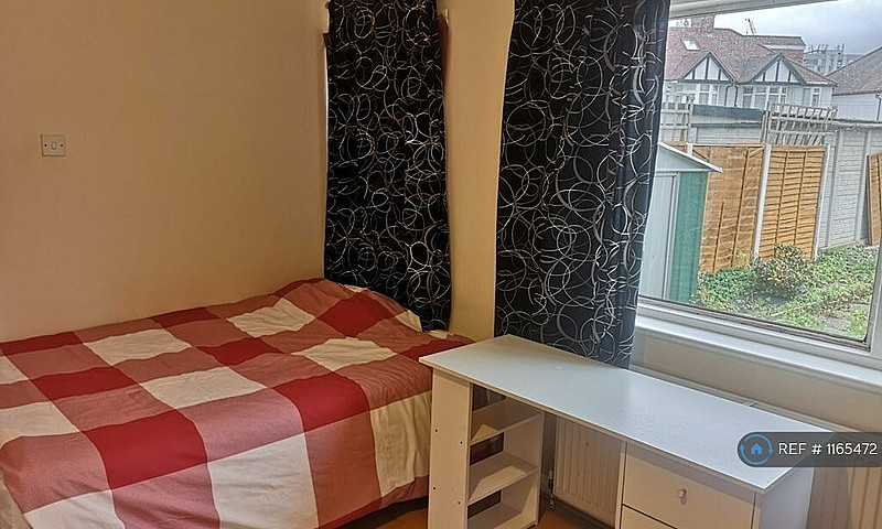 1 Bedroom In Hillsid...