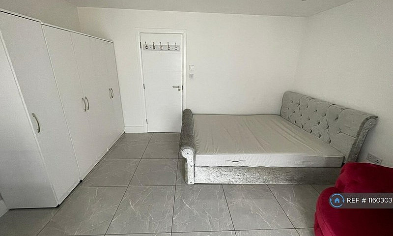1 Bedroom Flat In Cr...