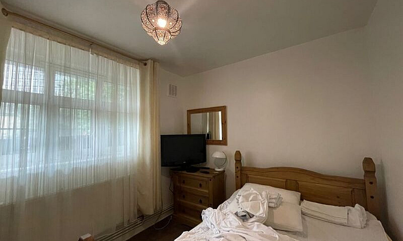 Three Bedroom Flat T...