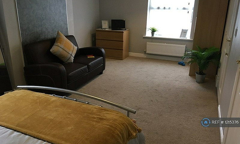 1 Bedroom In Hobby W...