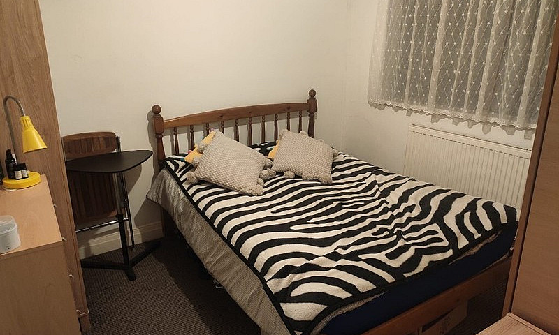 Lovely 1 Bedroom Fla...