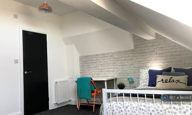 1 Bedroom In Empress...